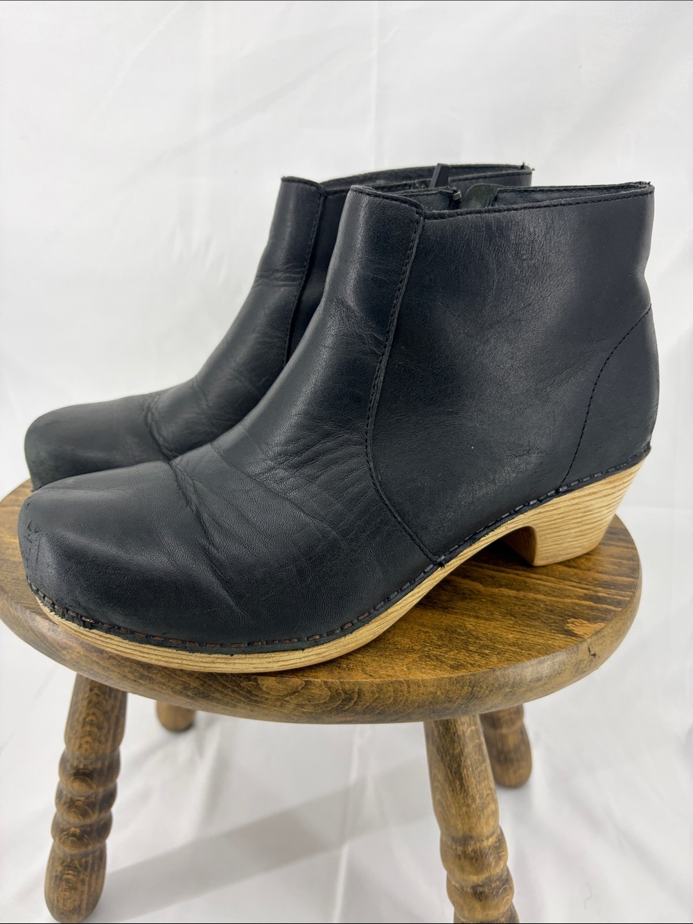 Dansko Maria Black Oiled Leather Block Heel Ankle Booties, sz 38